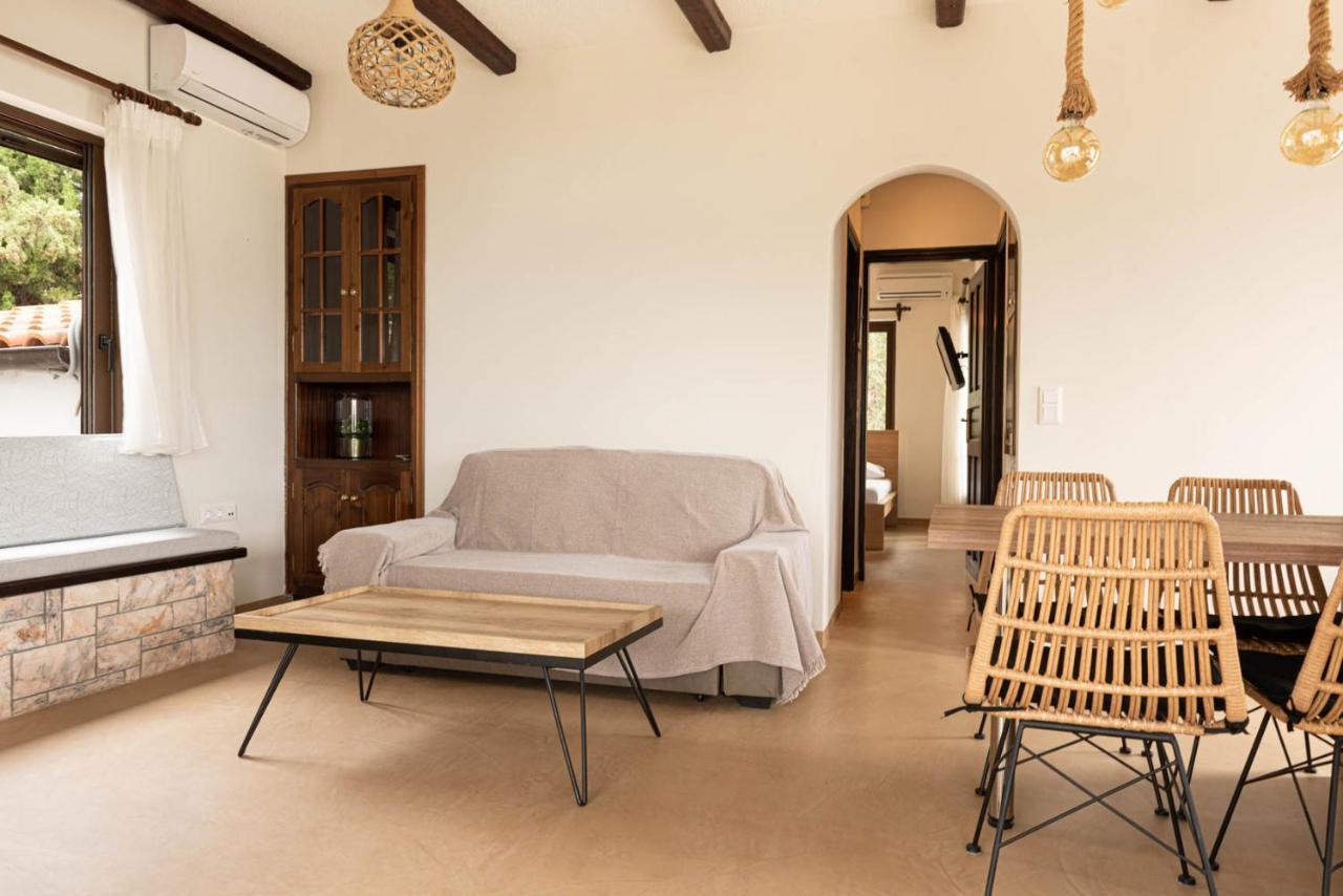 Angela's House By Aegiankazarte Holiday home Kapotidhes